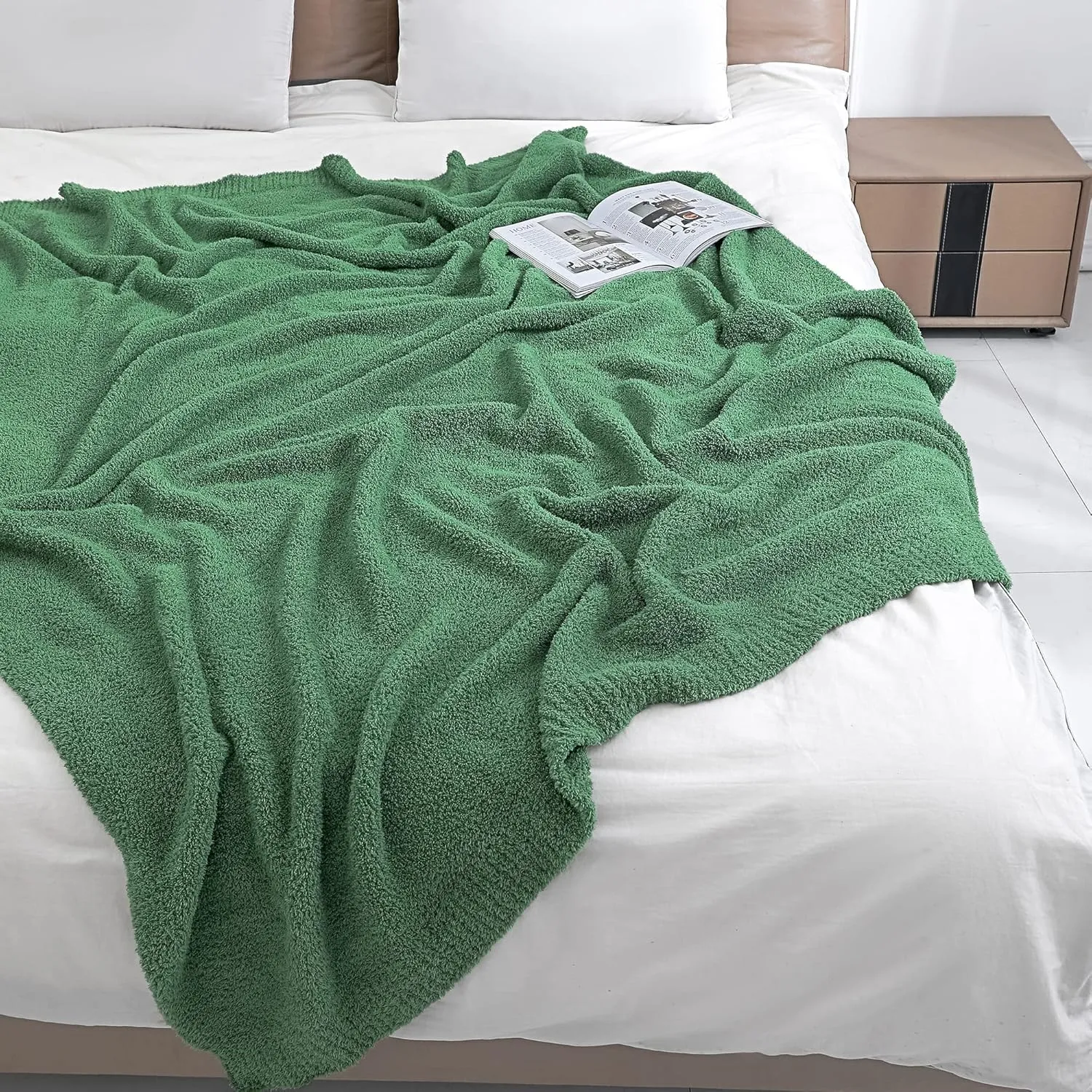 bearberry Super Soft Fluffy Throw Blanket Lightweight Cozy Warm Throw Blankets for Couch Bed Sofa All Season (Avocado Green, 50”x60”)