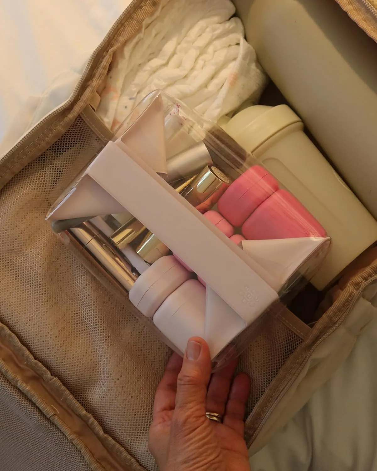 Cadence Parcel - Clear Dopp Kit with Magnetic Closure - Durable and Leak-Resistant Travel Toiletry Kit - TSA-Compliant & Modular Design - Small Hygiene Bag for Travel Essentials - 1 Qt - Rose
