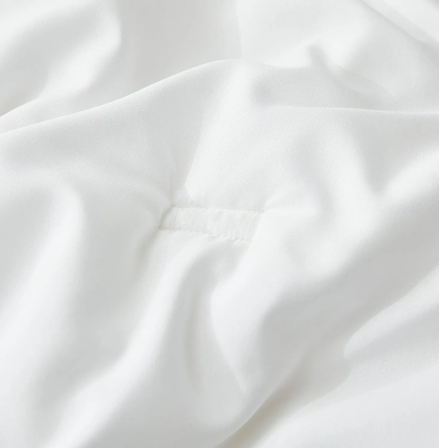 Chezmoi Collection Cliff 3-Piece Lightweight Cooling Comforter Set, Queen- Rayon Derived from Bamboo & Polyester Blended, Soft Breathable Bedding for Hot Sleepers, White