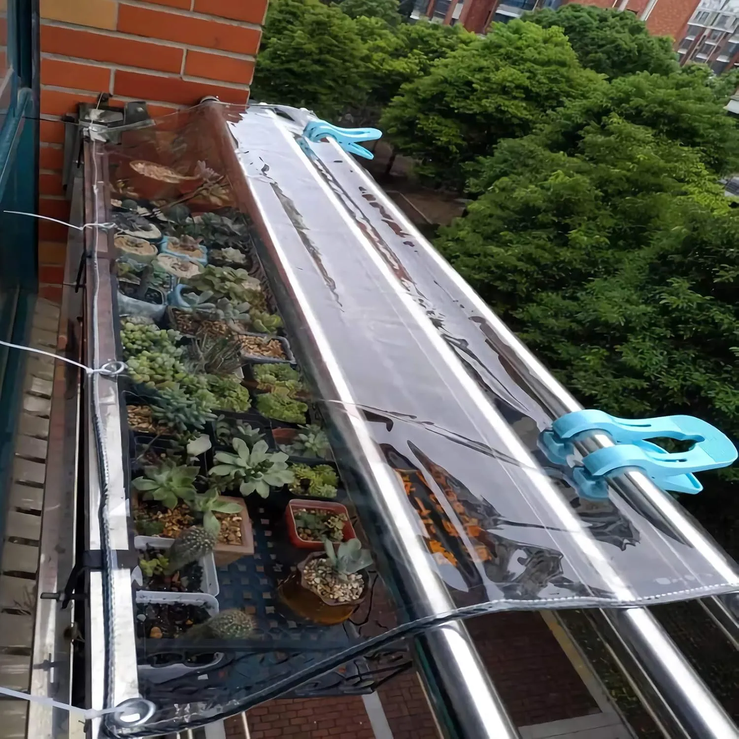 Clear Tarp, Transparent Tarp Heavy Duty Waterproof with Grommets, Reinforced Edges are Durable, Thick and Tear-Resistant, Multipurpose Greenhouse, Outdoor Porches, Nursery, Etc. Against Rain