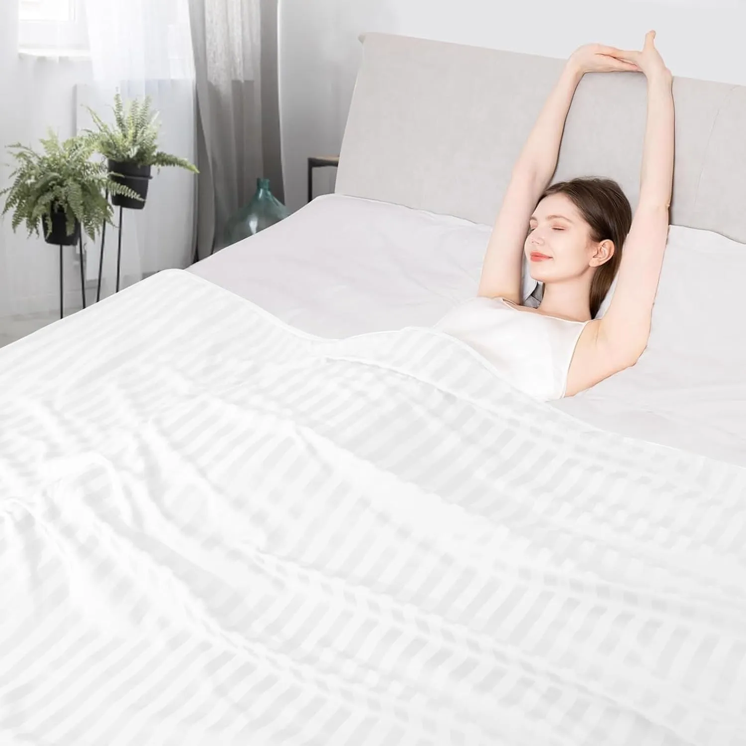 Elegear Revolutionary Cooling Blanket King, Absorbs Heat to Keep Body Cool for Night Sweats, Double Sided Arc-Chill3.0 Cool Fiber Q-Max>0.5, Lightweight Summer Cold Blankets Sleeping 90" x 108"