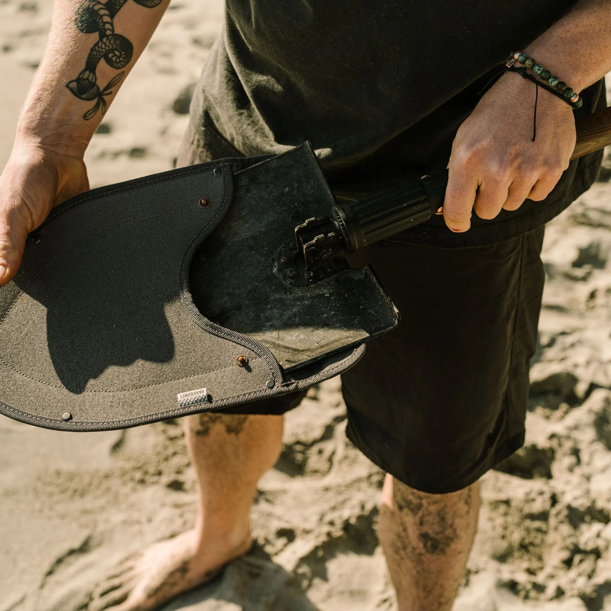 Rynx | Folding shovel