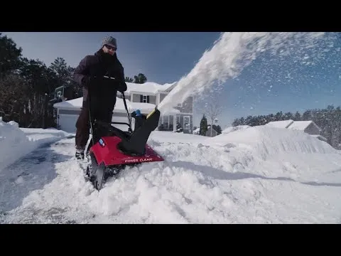 Toro 38753 Snowthrower Power Clear 721 E Single-Stage Electric Start